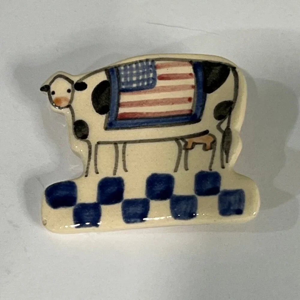 Ceramic Spotted Cow Brooch United States Flag Red White Blue Patriotic Pin‎